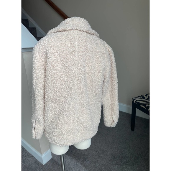 Cream shearling shirt jacket, size small - Picture 4 of 9